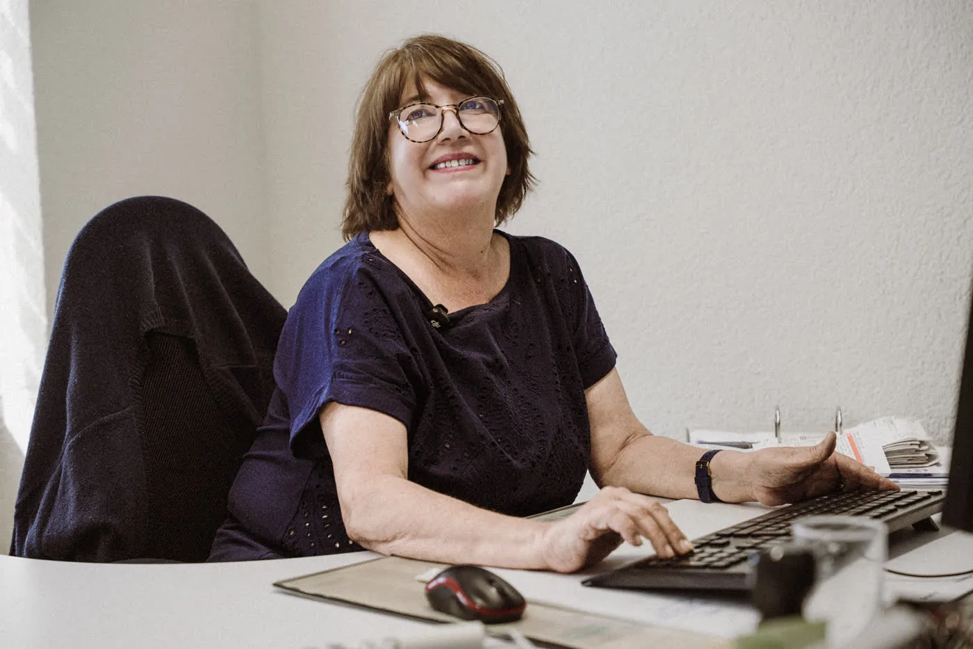 Mitarbeiterin im Büro Schwalbach-Hülzweiler